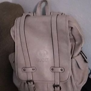MAN / WOMEN GUCCI LEATHER BACKPACK